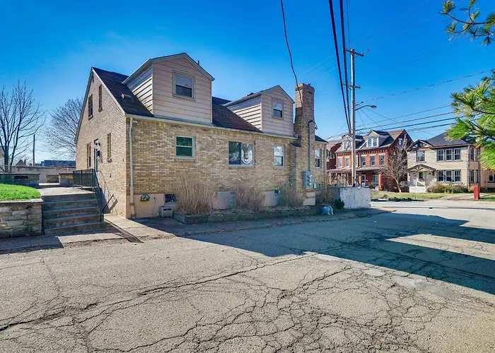 Couple's Retreat ~ 2 Mi To Downtown! Apartment Pittsburgh