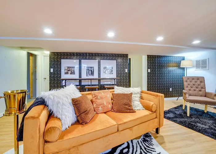 Apartment Couple's Retreat ~ 2 Mi To Downtown!