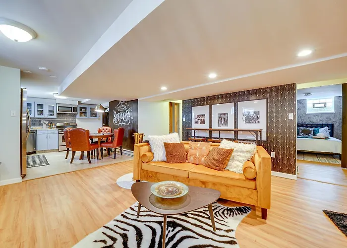 Couple's Retreat ~ 2 Mi To Downtown! Apartment Pittsburgh