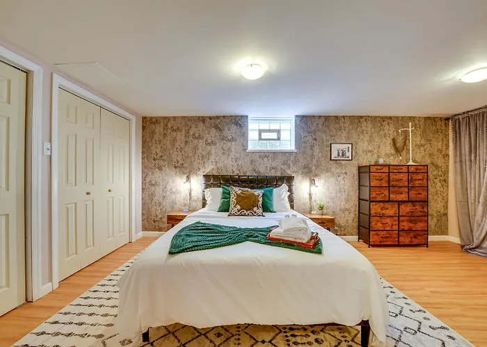 Couple's Retreat ~ 2 Mi To Downtown! Apartment Pittsburgh